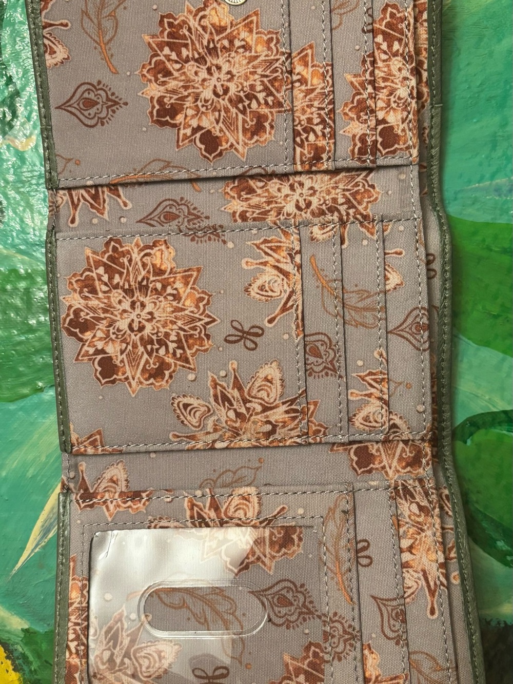Hobo International Green Trifold Wallet - Picture 4 of 4